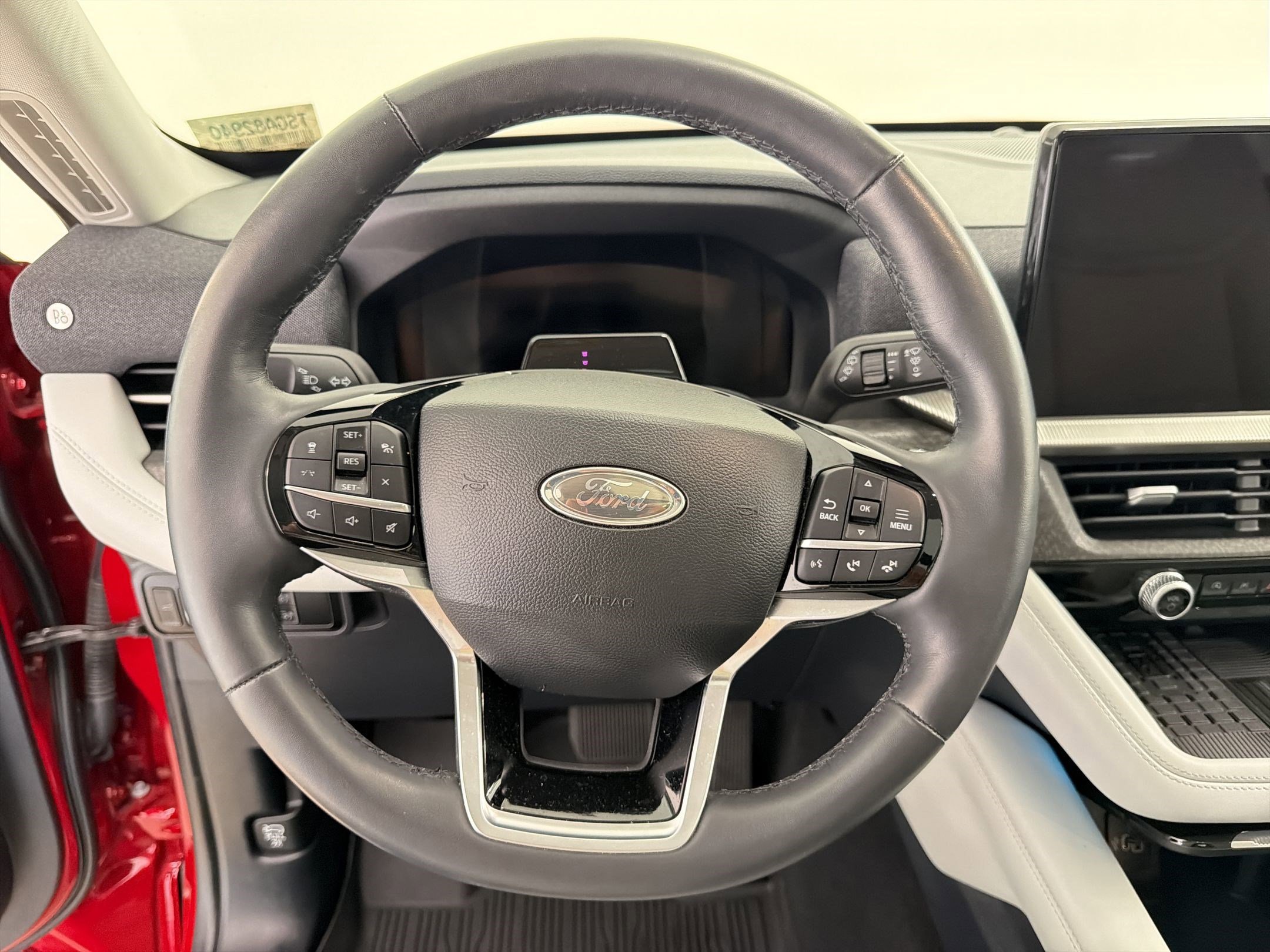 Certified 2025 Ford Explorer Platinum w/ Ultimate Package image 18