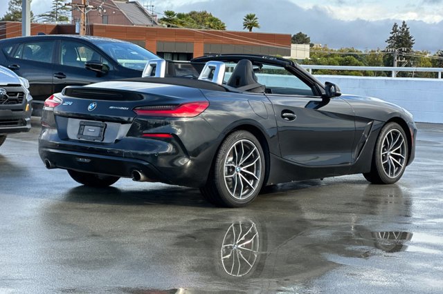 Used 2022 BMW Z4 sDrive30i w/ Driving Assistance Package image 5