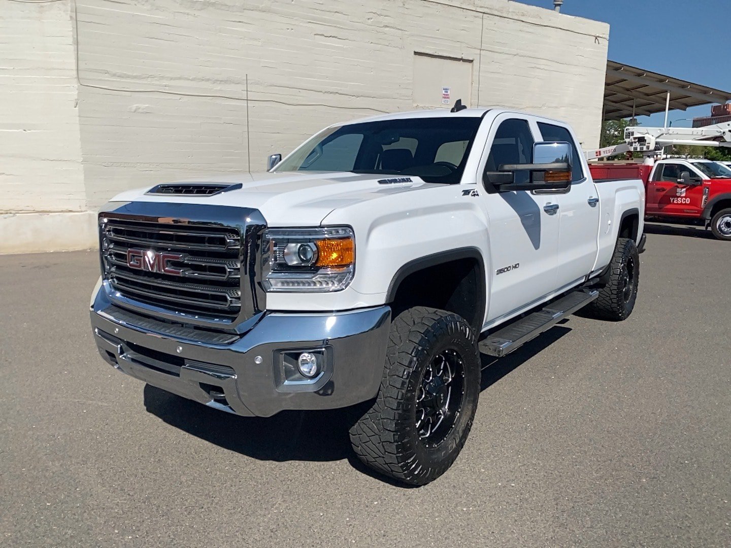 Used 2018 GMC Sierra 3500 SLT w/ Duramax Plus Package AWD/4WD image 3