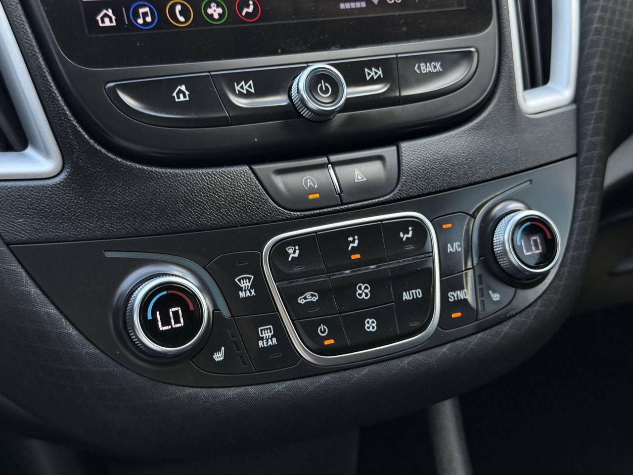 Used 2024 Chevrolet Malibu LT image 18