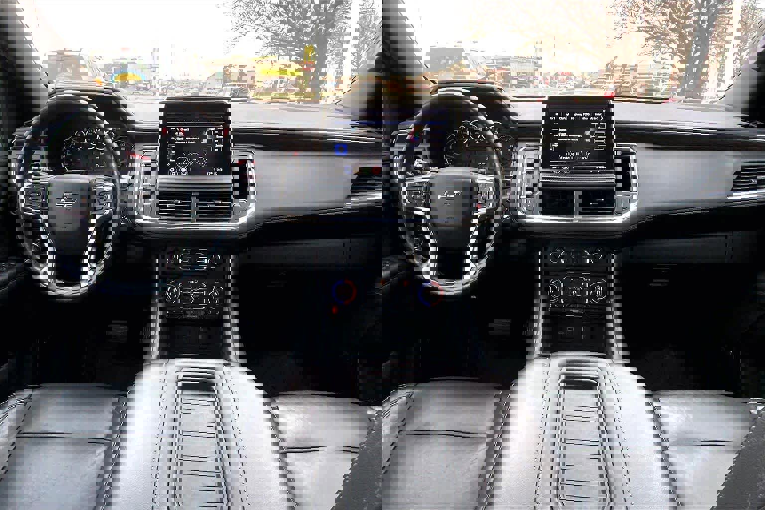 Used 2021 Chevrolet Tahoe Z71 w/ Z71 Signature Package image 32