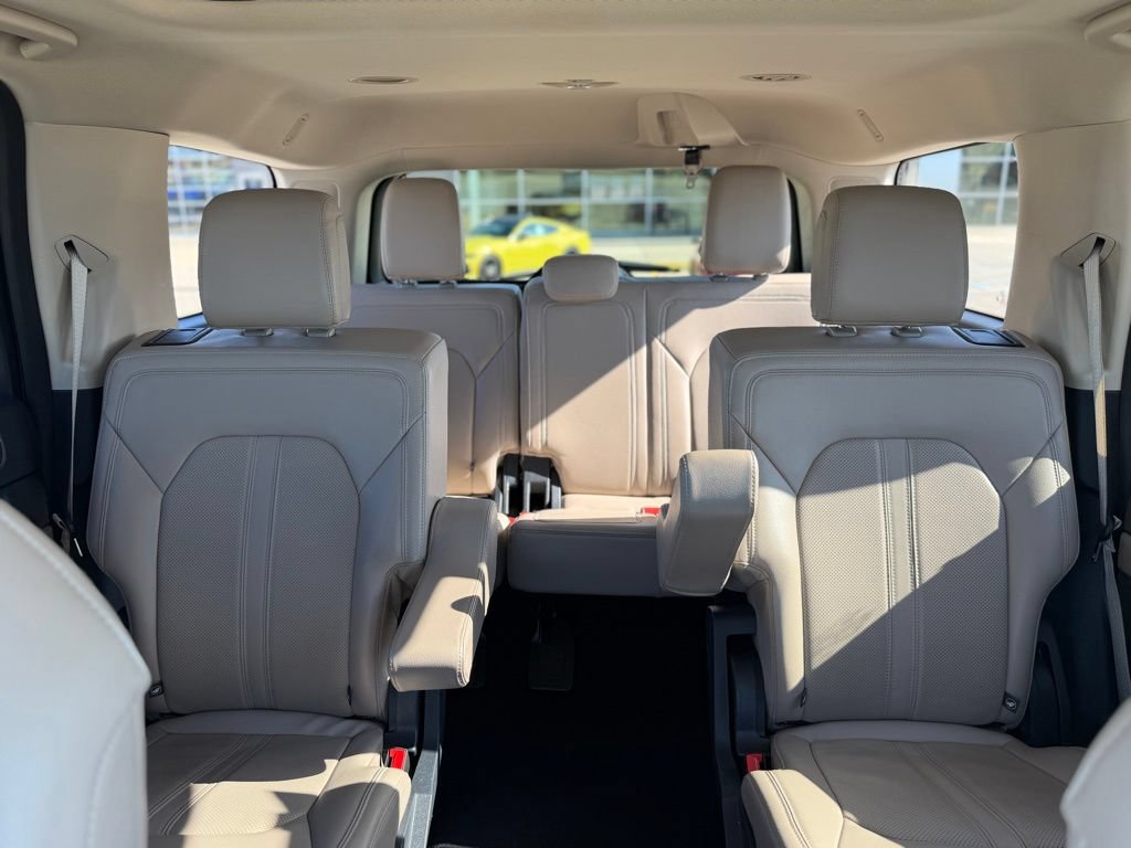 Certified 2024 Ford Expedition Limited AWD/4WD image 32