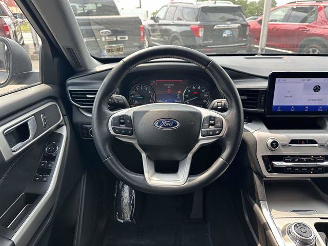 Certified 2023 Ford Explorer XLT w/ Equipment Group 202A AWD/4WD image 37