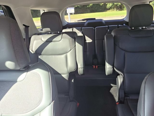 Certified 2025 Ford Explorer Active w/ Active Comfort Package RWD image 23