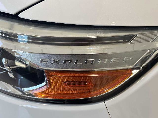 Certified 2022 Ford Explorer XLT w/ Equipment Group 202A AWD/4WD image 30