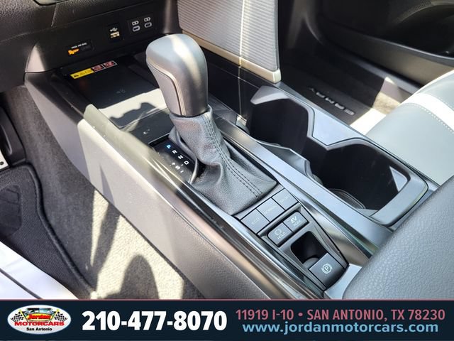 Used 2025 Toyota Camry SE w/ Convenience Package FWD image 24