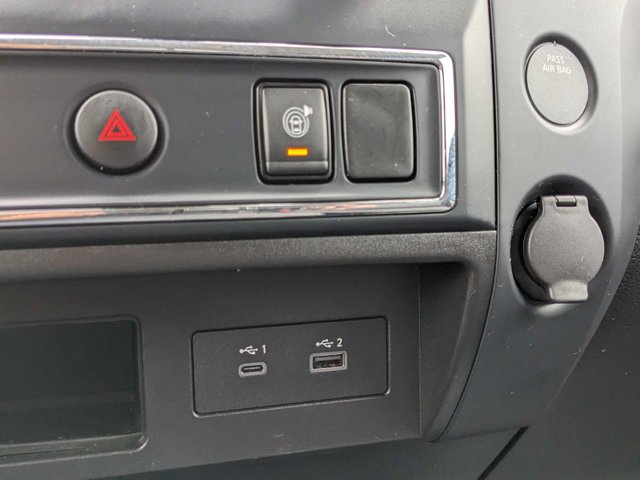 Used 2023 Nissan Titan SV AWD/4WD image 19