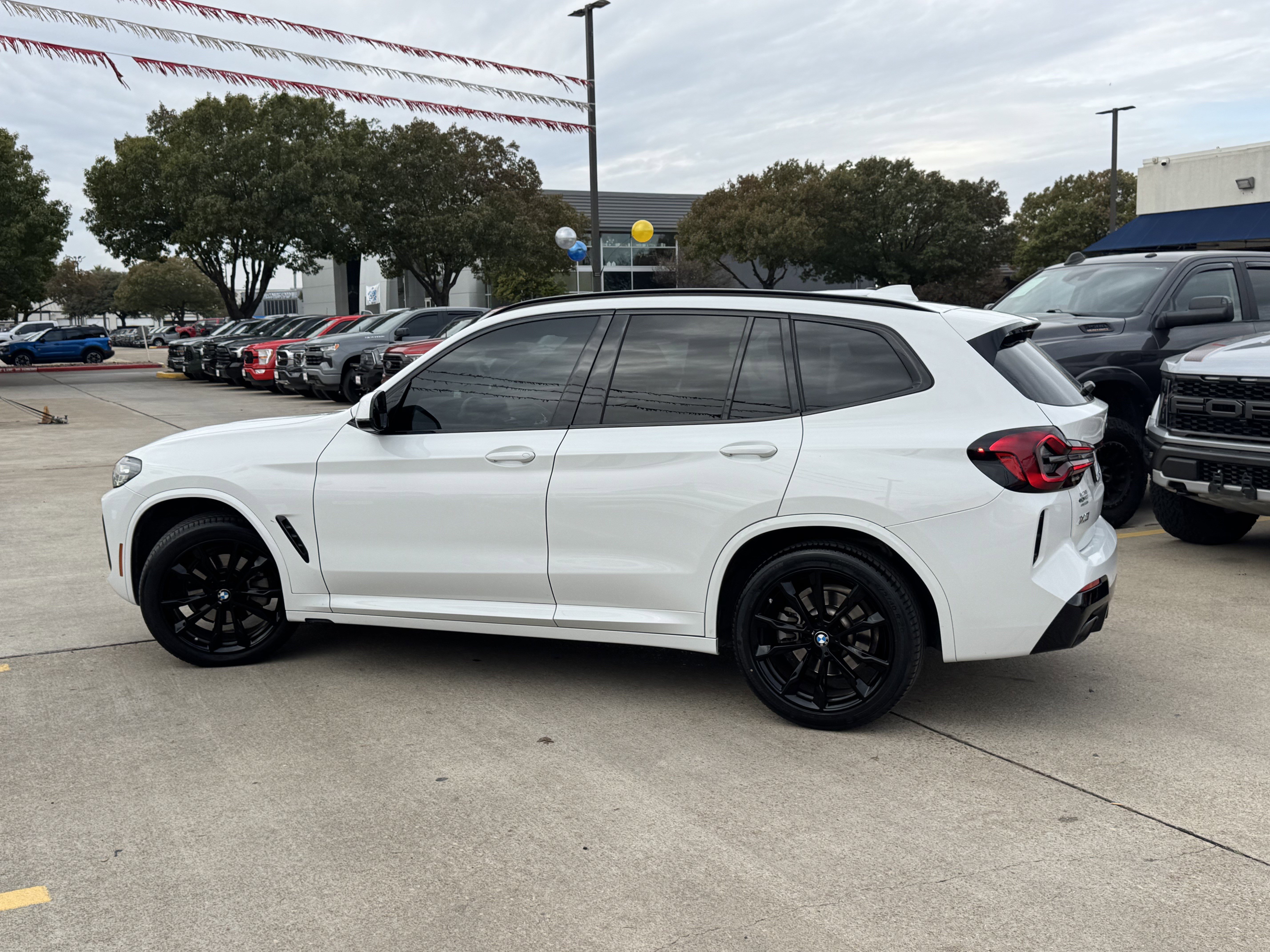 Used 2023 BMW X3 sDrive30i w/ M Sport Package image 11