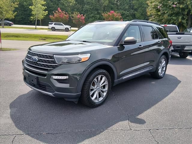 Certified 2023 Ford Explorer XLT w/ Equipment Group 202A AWD/4WD image 8