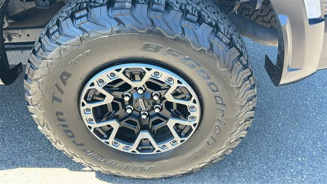 Certified 2025 Ford F150 Raptor w/ Equipment Group 803A Raptor R AWD/4WD image 6