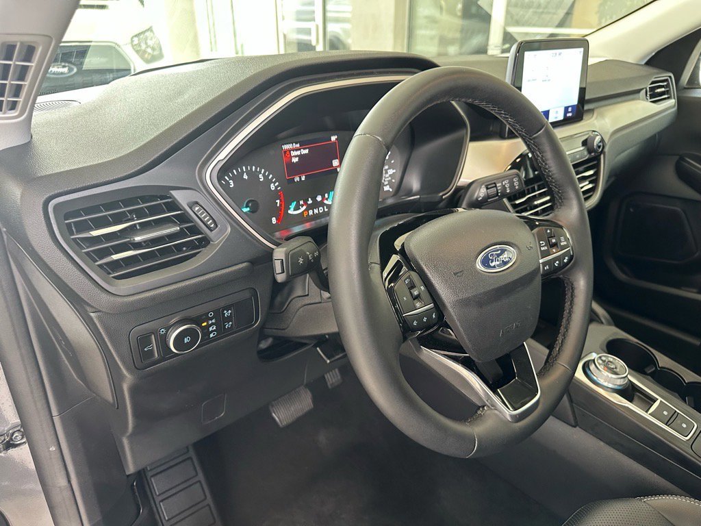 Certified 2022 Ford Escape SEL image 18