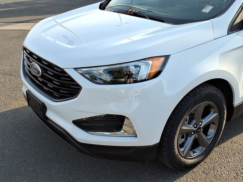 Certified 2024 Ford Edge SEL w/ Sport Appearance Package image 8