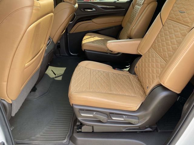 Used 2022 Cadillac Escalade ESV Premium Luxury w/ Performance Package image 15