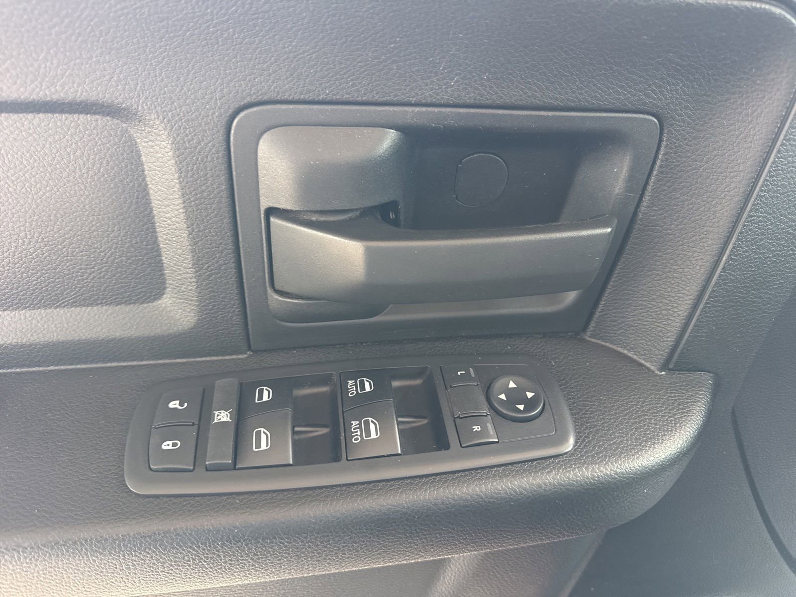 Used 2019 RAM 1500 Express w/ Express Value Package AWD/4WD image 24