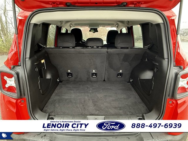 Used 2022 Jeep Renegade Latitude image 15