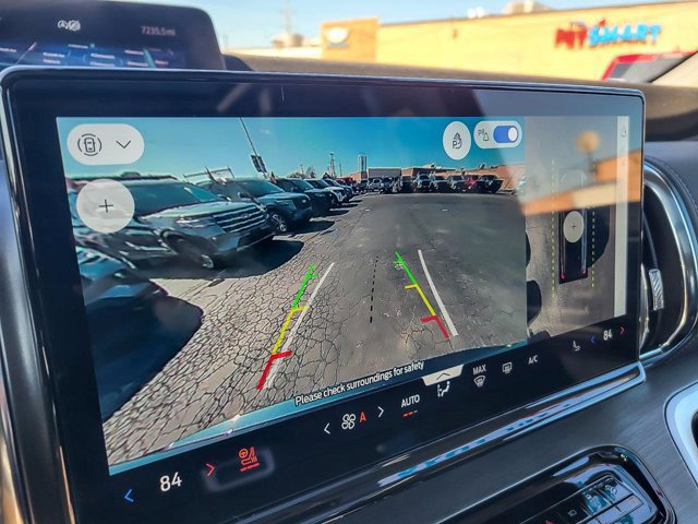 Certified 2025 Ford Expedition Platinum w/ Driver's Package image 23