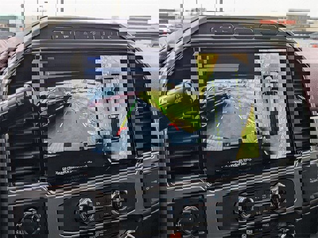 Certified 2022 Ford F250 Platinum w/ FX4 Off-Road Package image 15