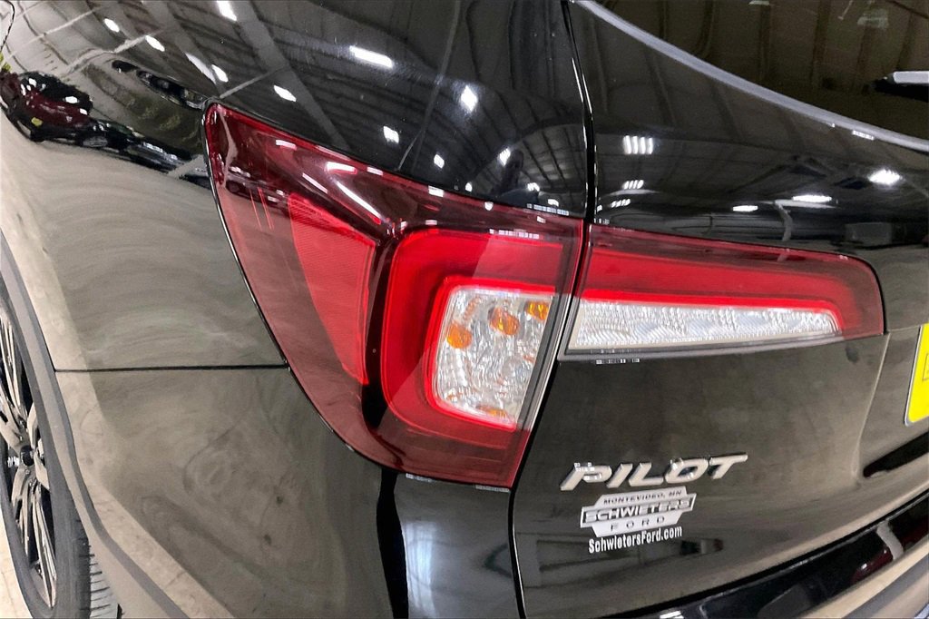 Used 2021 Honda Pilot Black Edition image 29
