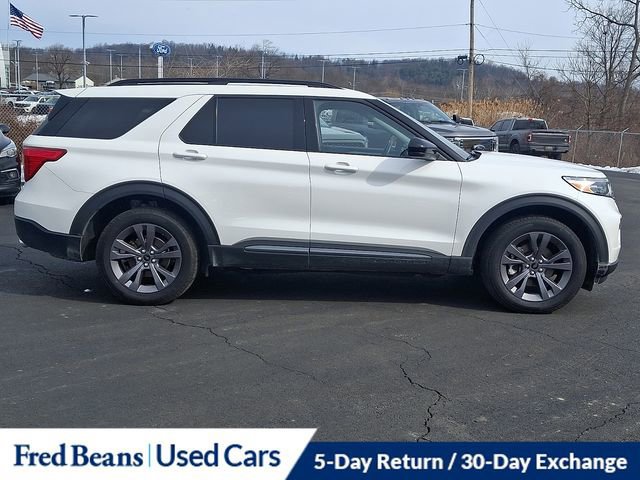 Certified 2023 Ford Explorer XLT w/ Equipment Group 202A image 9