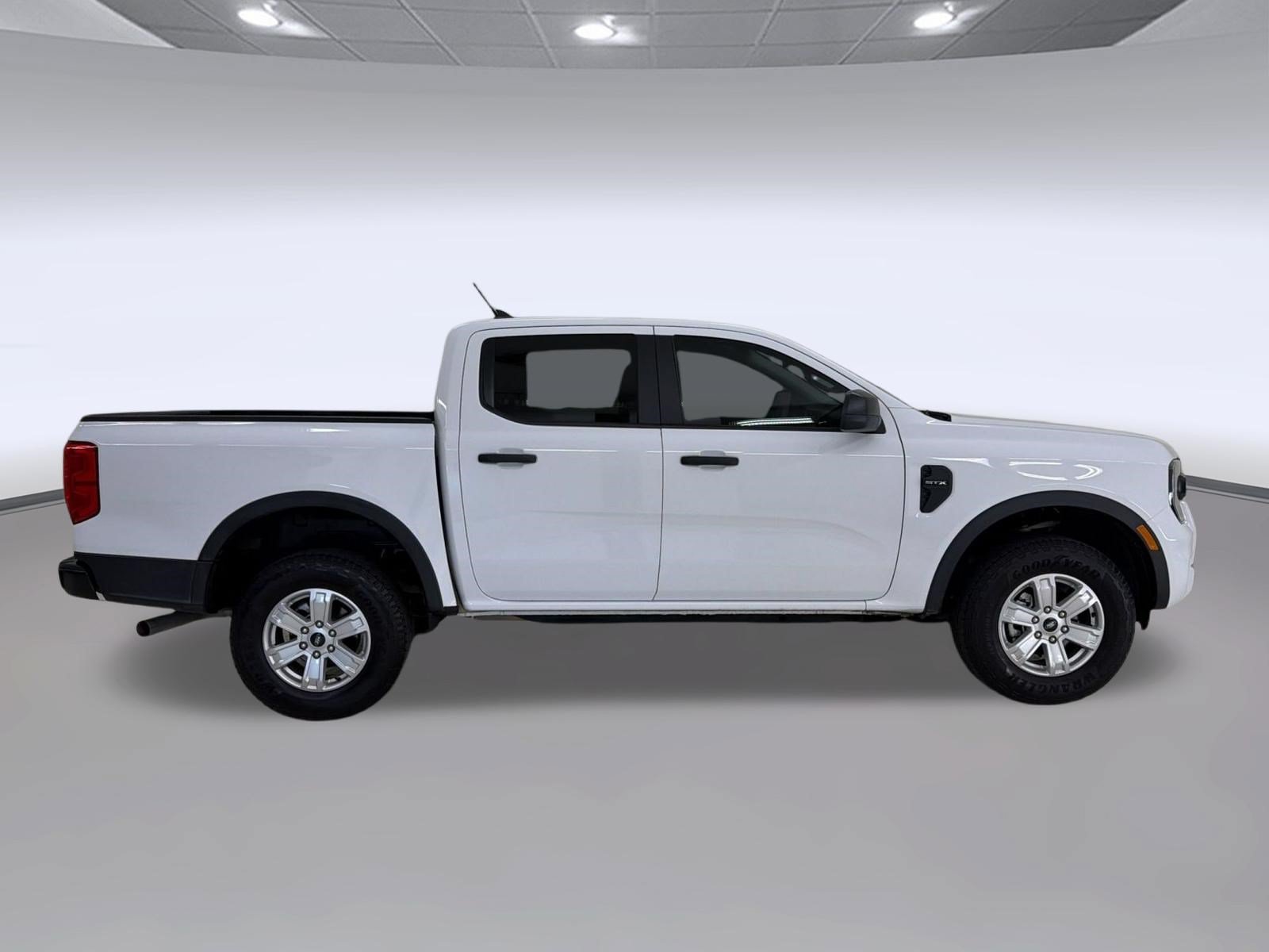 Certified 2024 Ford Ranger XL w/ Trailer Tow Package RWD image 8