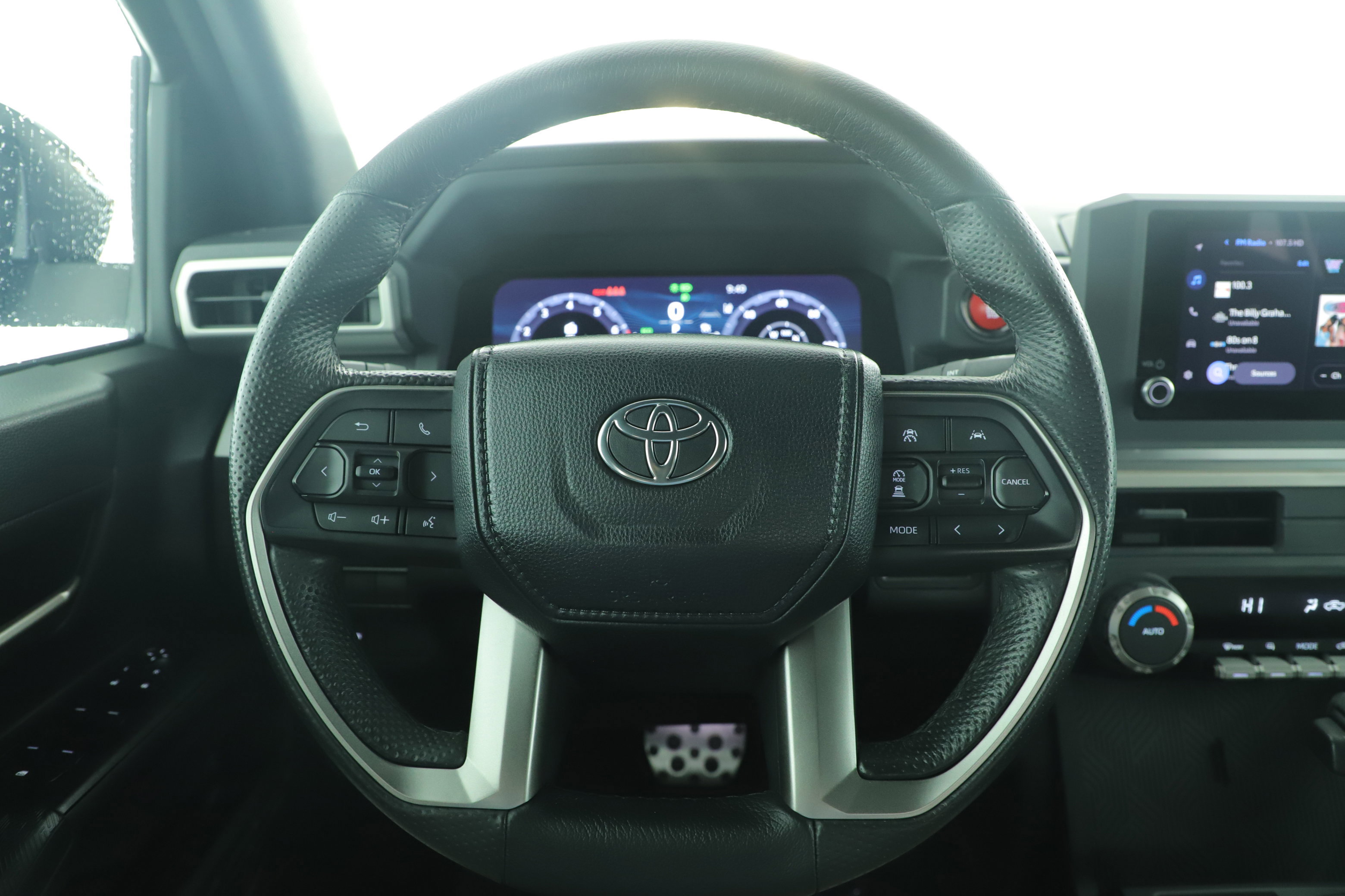 Used 2024 Toyota Tacoma TRD Sport image 16