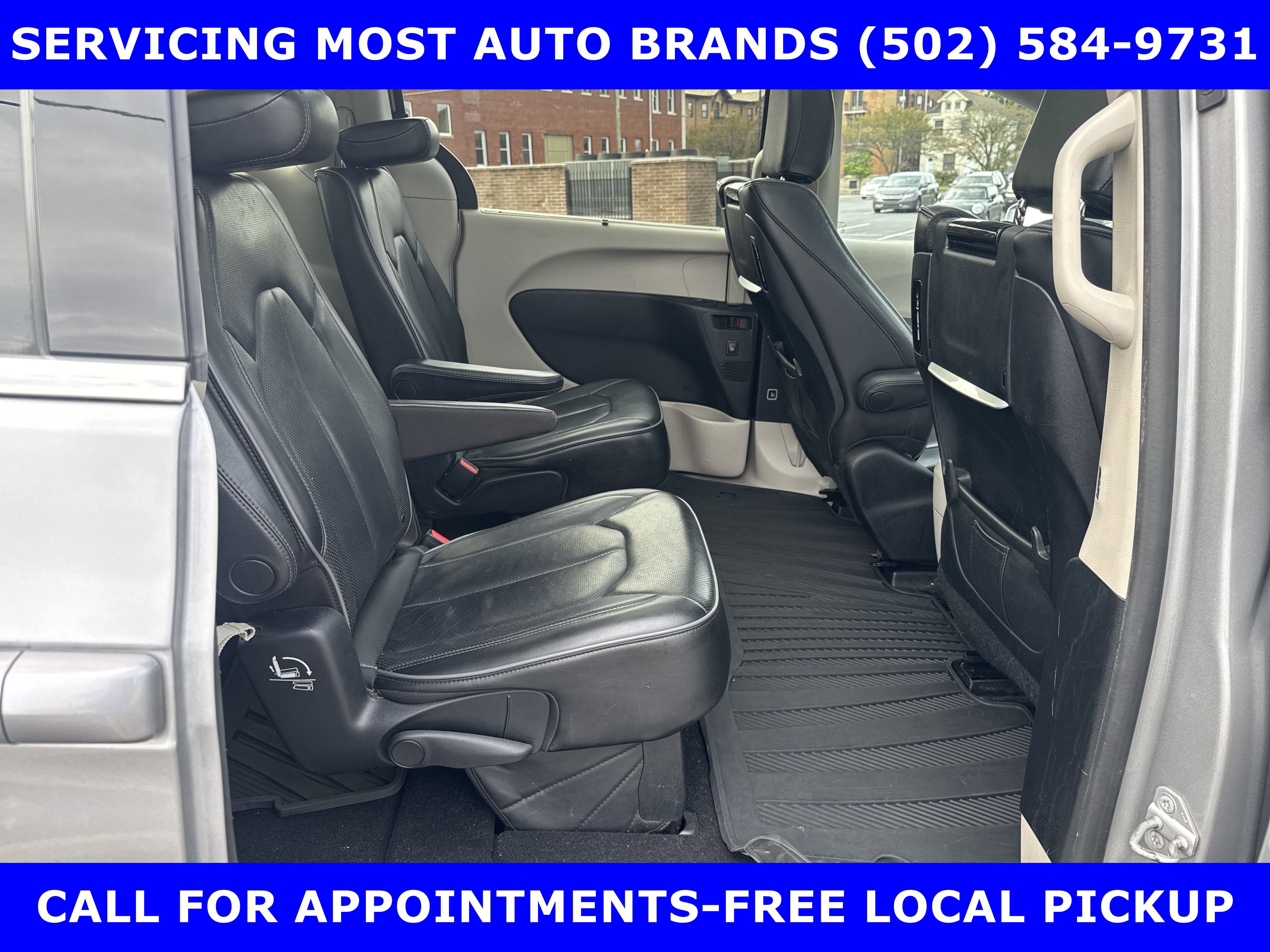 Used 2017 Chrysler Pacifica Limited image 16
