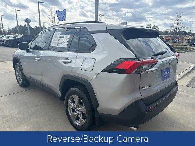Used 2024 Toyota RAV4 XLE w/ Convenience Package image 4