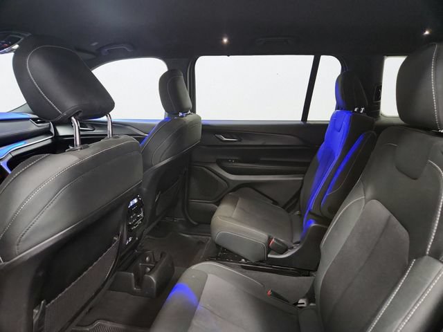 Used 2024 Jeep Grand Cherokee L Laredo RWD image 18