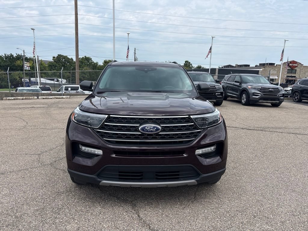 Certified 2023 Ford Explorer XLT w/ Equipment Group 202A AWD/4WD image 2