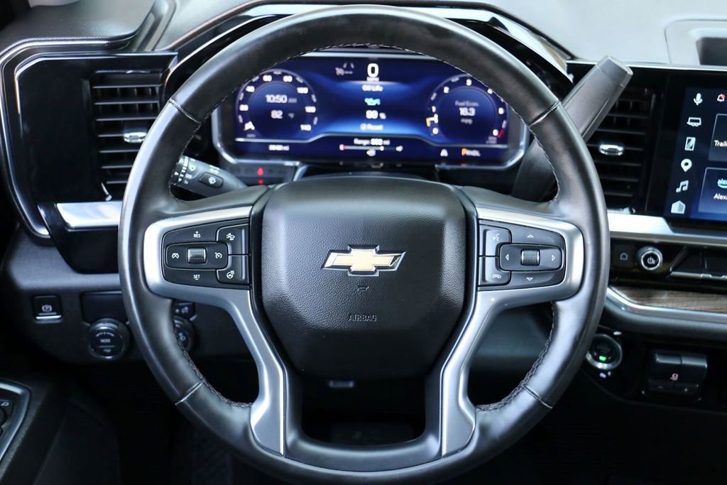 Used 2025 Chevrolet Silverado 1500 LT RWD image 23