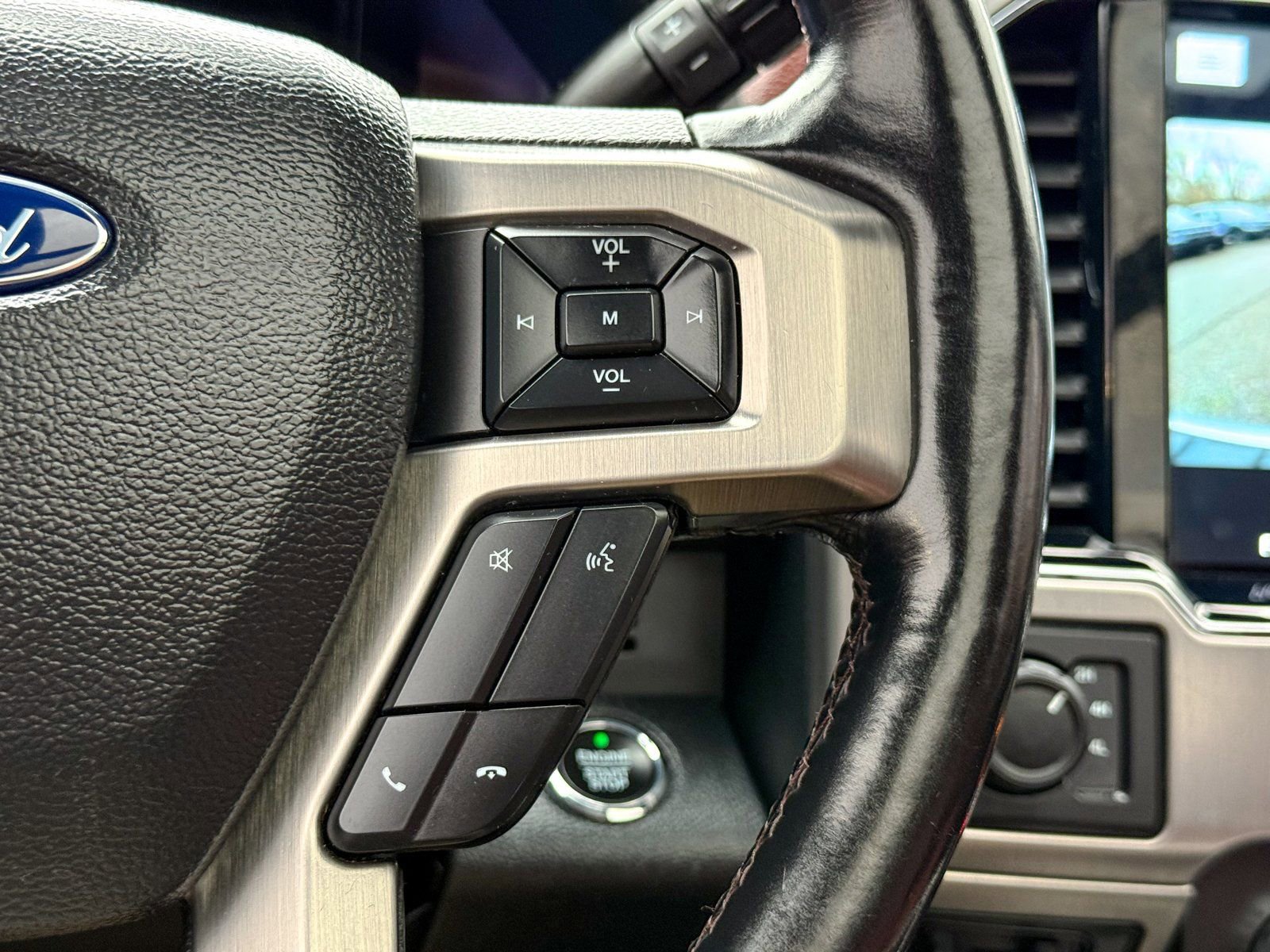 Certified 2022 Ford F350 Platinum w/ Tremor Off-Road Package image 41