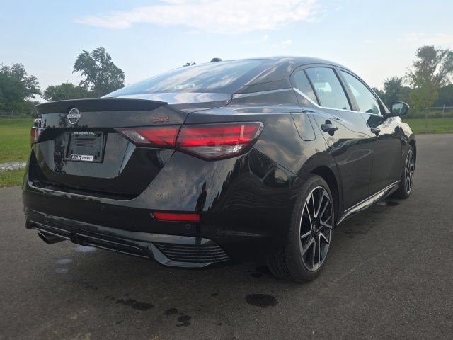 Used 2025 Nissan Sentra SR FWD image 7