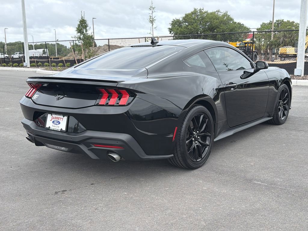 Certified 2025 Ford Mustang Coupe image 4