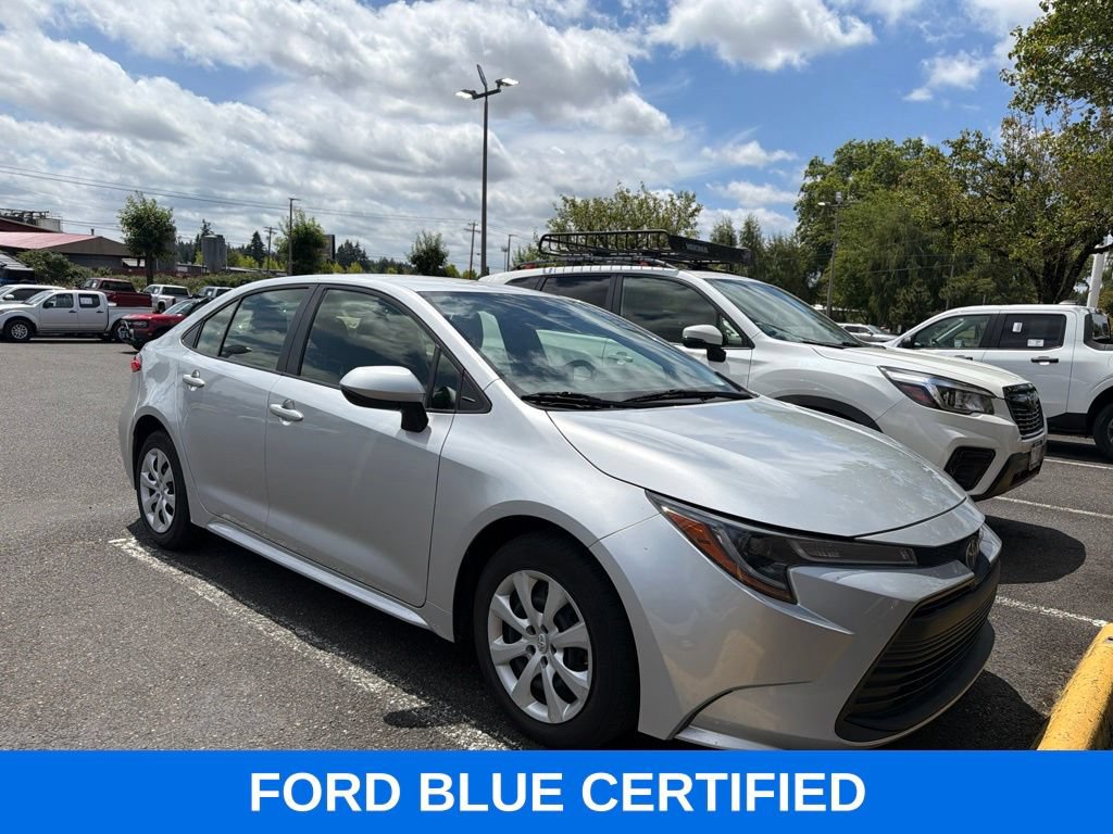 Used 2024 Toyota Corolla LE FWD image 3
