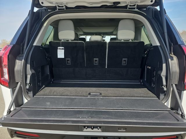 Certified 2025 Ford Expedition Active image 13