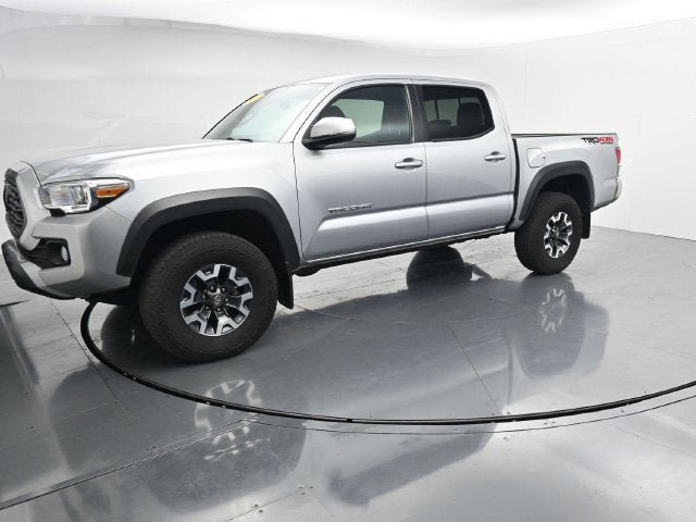 Used 2023 Toyota Tacoma TRD Off-Road AWD/4WD image 4
