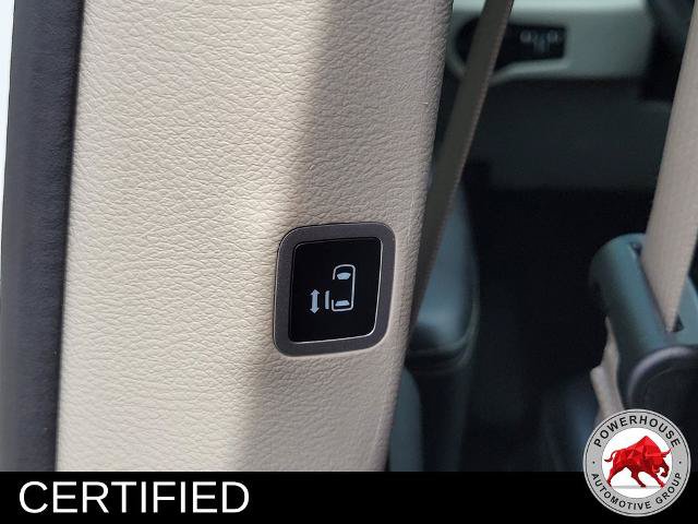 Used 2023 Chrysler Pacifica Touring-L FWD image 19