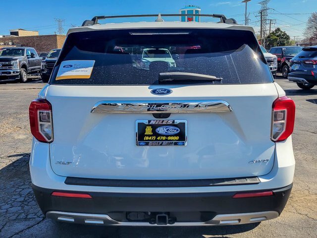 Certified 2023 Ford Explorer XLT w/ Equipment Group 202A AWD/4WD image 8