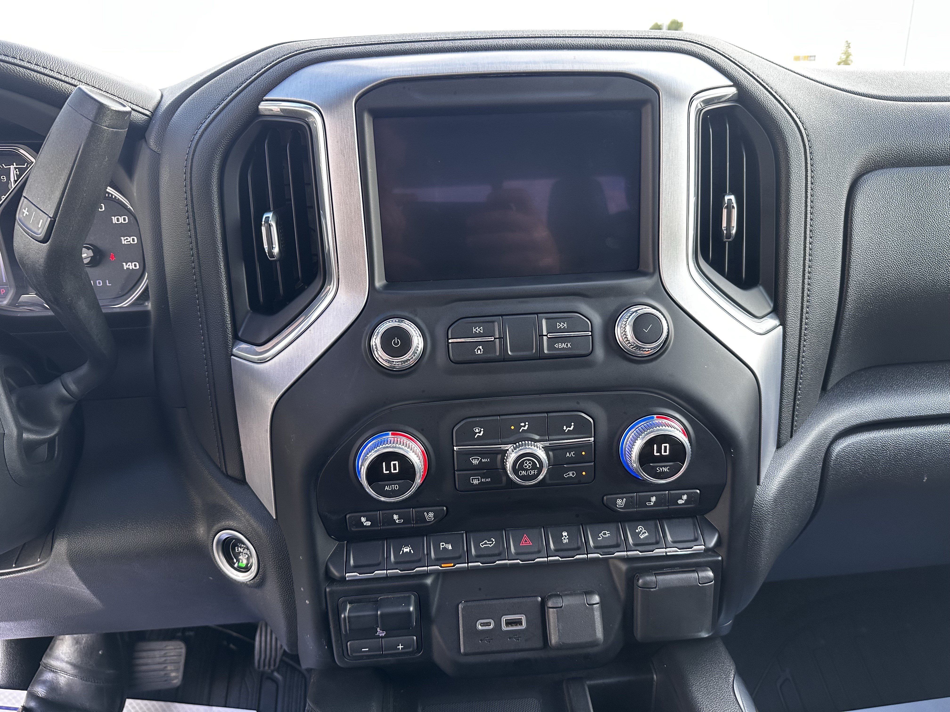 Used 2022 GMC Sierra 1500 SLT w/ SLT Premium Plus Package AWD/4WD image 15