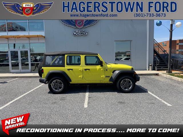 Used 2022 Jeep Wrangler Unlimited Sport AWD/4WD image 6