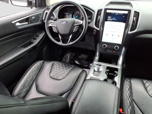 Certified 2024 Ford Edge Titanium image 9