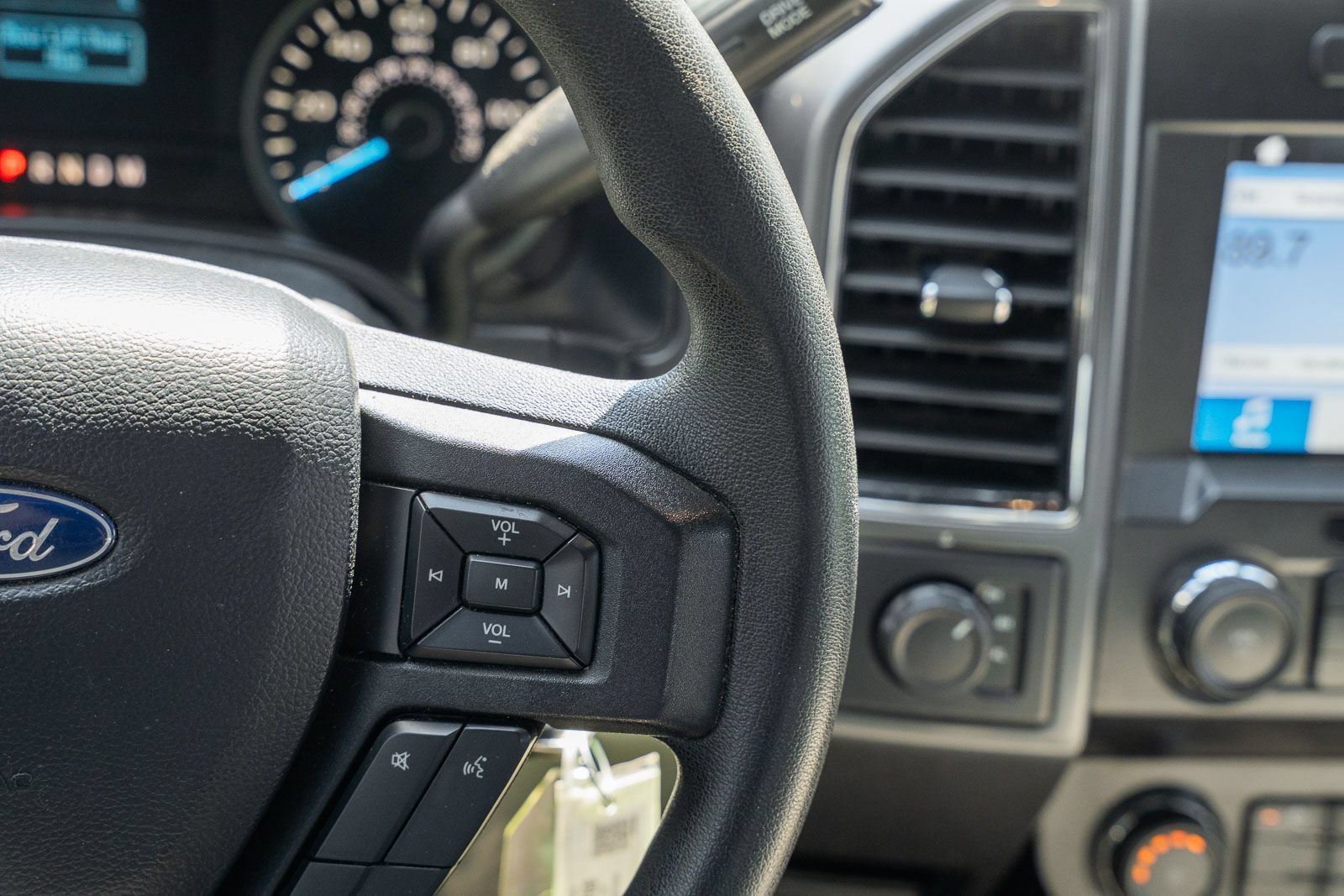Certified 2019 Ford F150 XLT AWD/4WD image 28