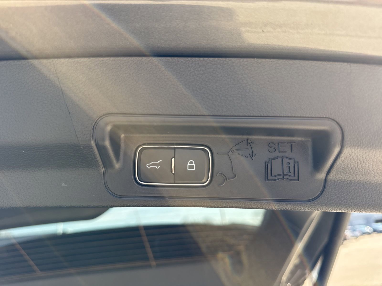 Certified 2025 Ford Explorer ST-Line w/ Premium Package image 42