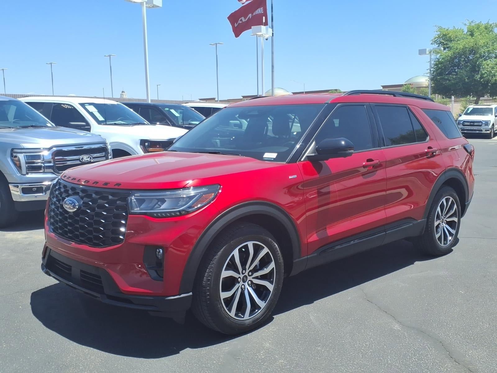 Certified 2025 Ford Explorer ST-Line RWD image 8