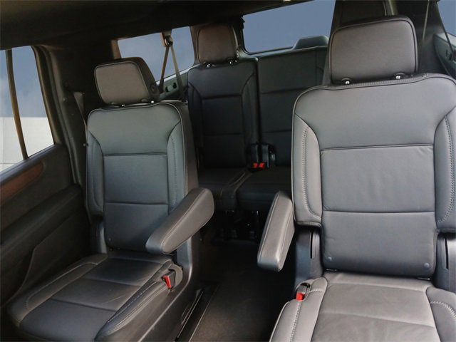 Used 2025 GMC Yukon XL Denali image 13