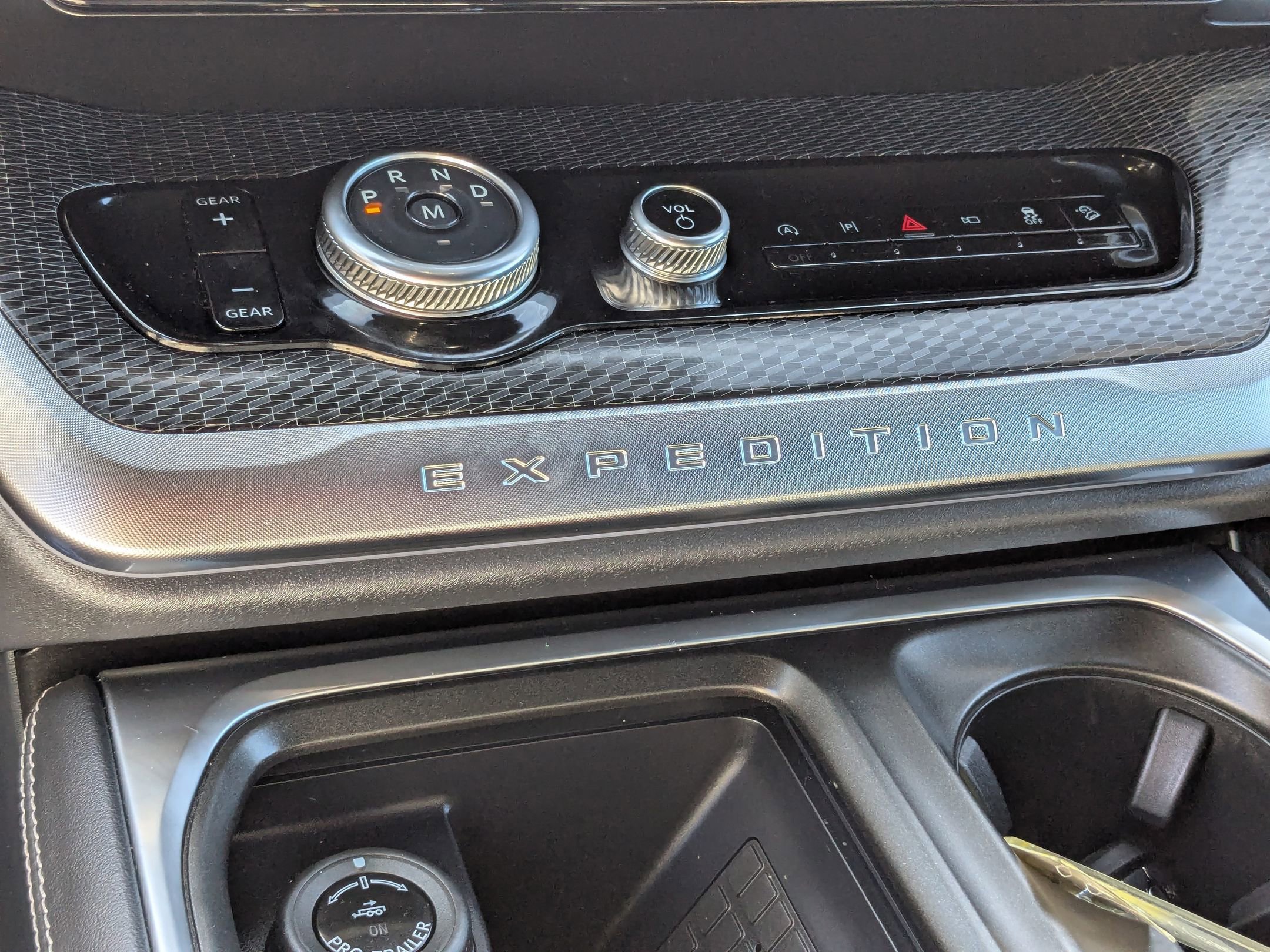 Certified 2025 Ford Expedition Platinum w/ Stealth Performance Package AWD/4WD image 26