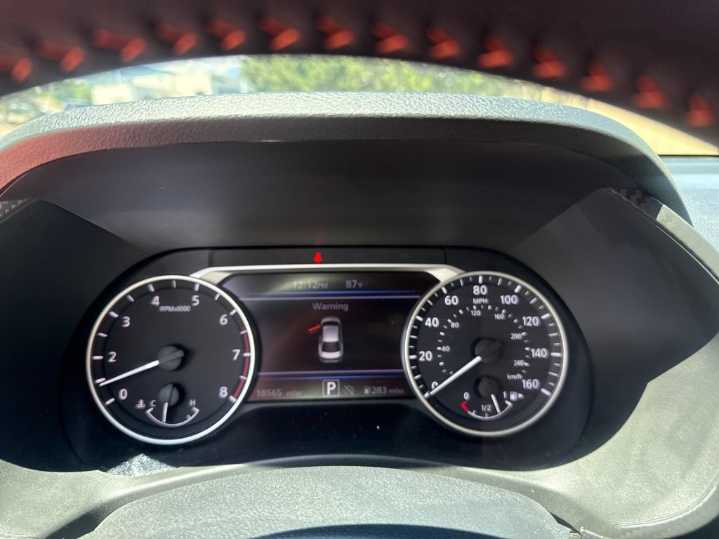 Used 2025 Nissan Sentra SR FWD image 15