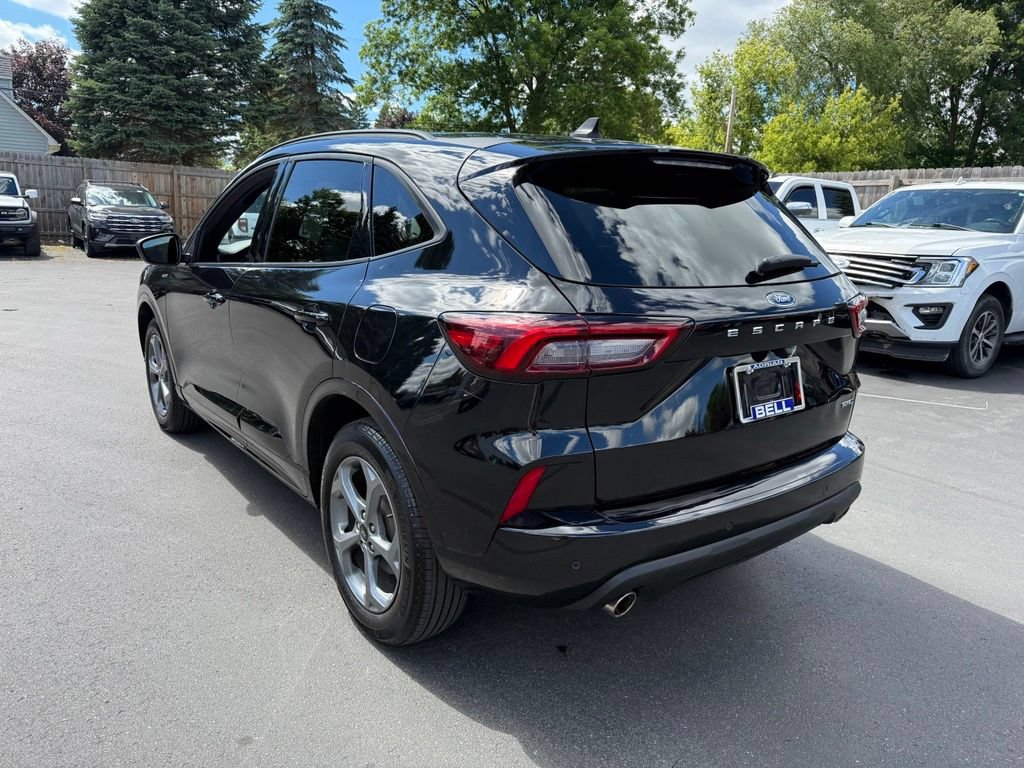 Certified 2024 Ford Escape ST-Line w/ Tech Pack #1 AWD/4WD image 7