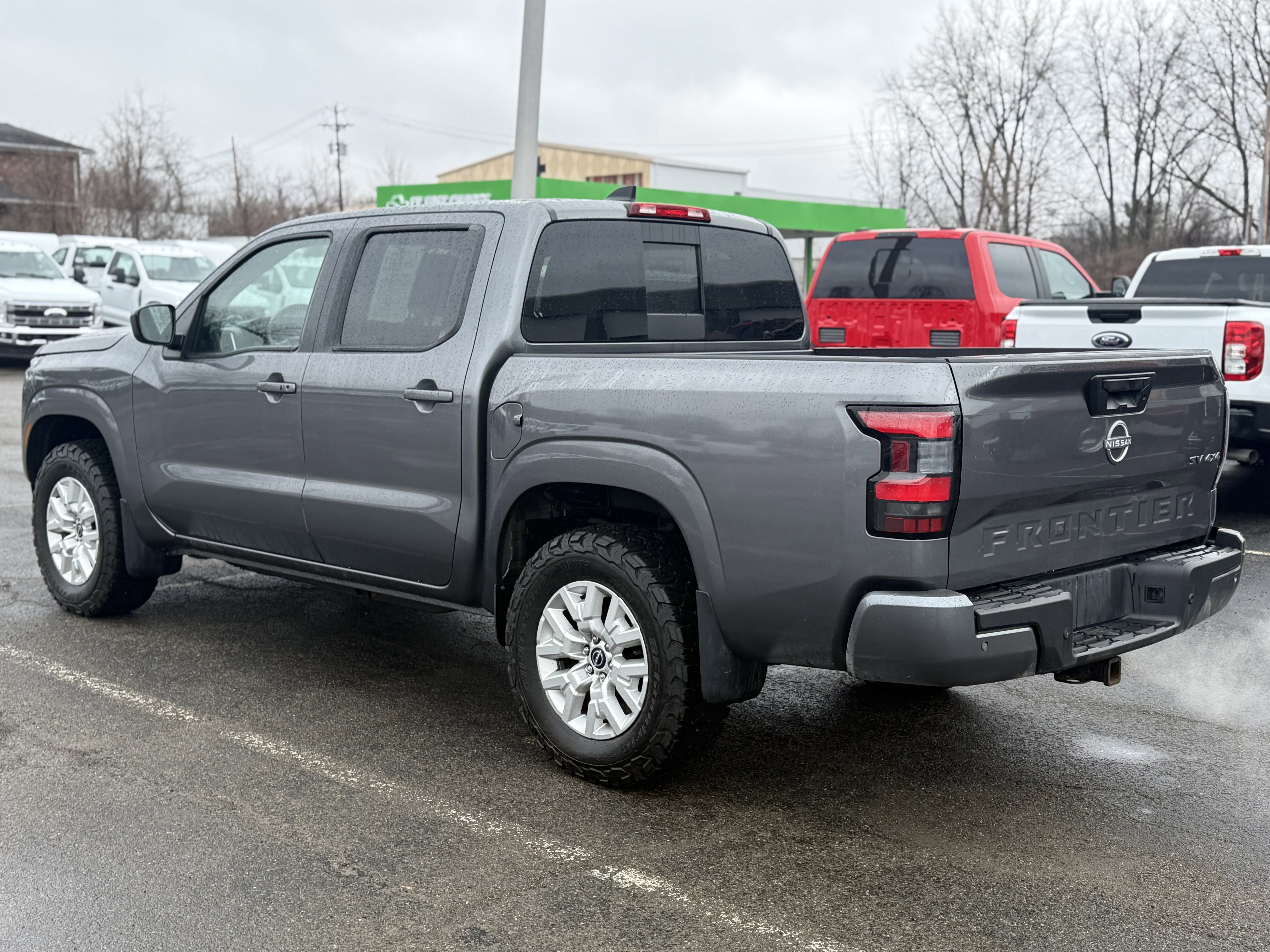 Used 2023 Nissan Frontier SV w/ SV Convenience Package image 2