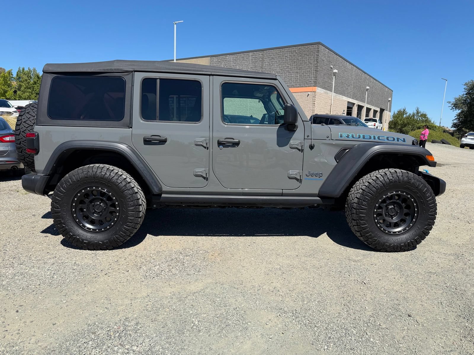 Used 2023 Jeep Wrangler Unlimited Rubicon 4xe AWD/4WD image 6
